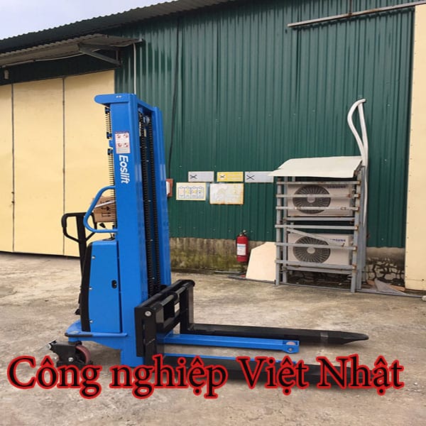 Địa chỉ mua bán xe nâng bán tự động 1 tấn giá rẻ ở đâu 4 Địa chỉ mua bán xe nâng bán tự động 1 tấn giá rẻ ở đâu