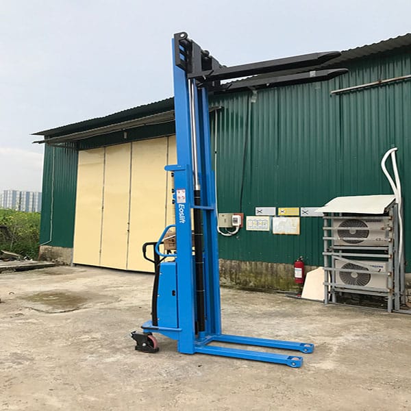 Xe nâng bán tự động 1.5 tấn giá rẻ phân phối trên toàn quốc 6 *Xe nâng bán tự động tải trọng 1.5 tấn giá cực sốc