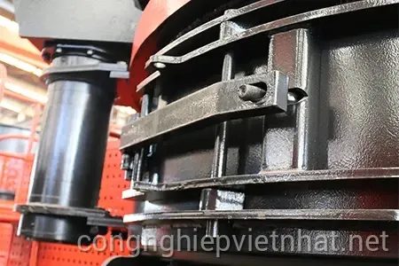 Tác động đến cơ sở hạ tầng địa phương Tác động đến cơ sở hạ tầng địa phương
