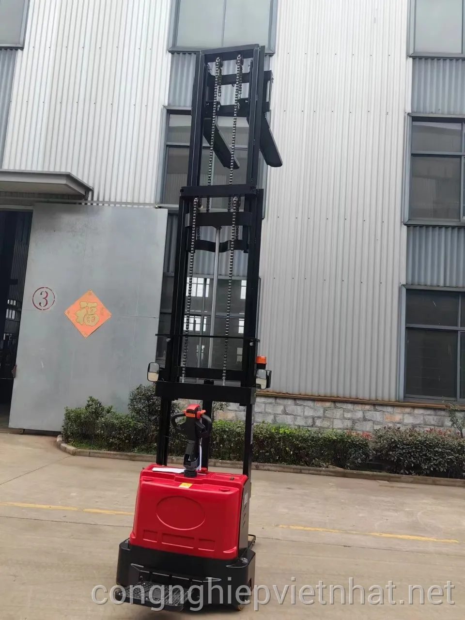 Sự Khác Biệt Giữa Các Loại Xe Nâng Tay Điện Sự Khác Biệt Giữa Các Loại Xe Nâng Tay Điện