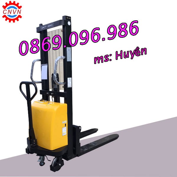 Xe nâng bán tự động