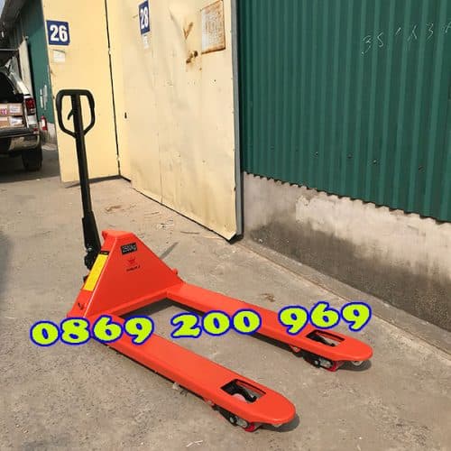 Xe nâng tay thấp nhập khẩu - Giải pháp tiết kiệm và hiệu quả cho công việc vận chuyển hàng hóa 1 Xe nâng tay thấp nhập khẩu