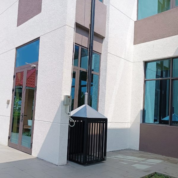 So sánh thang nâng hàng 500kg và các loại khác 3 thang toi hang 500kg 600x600 1