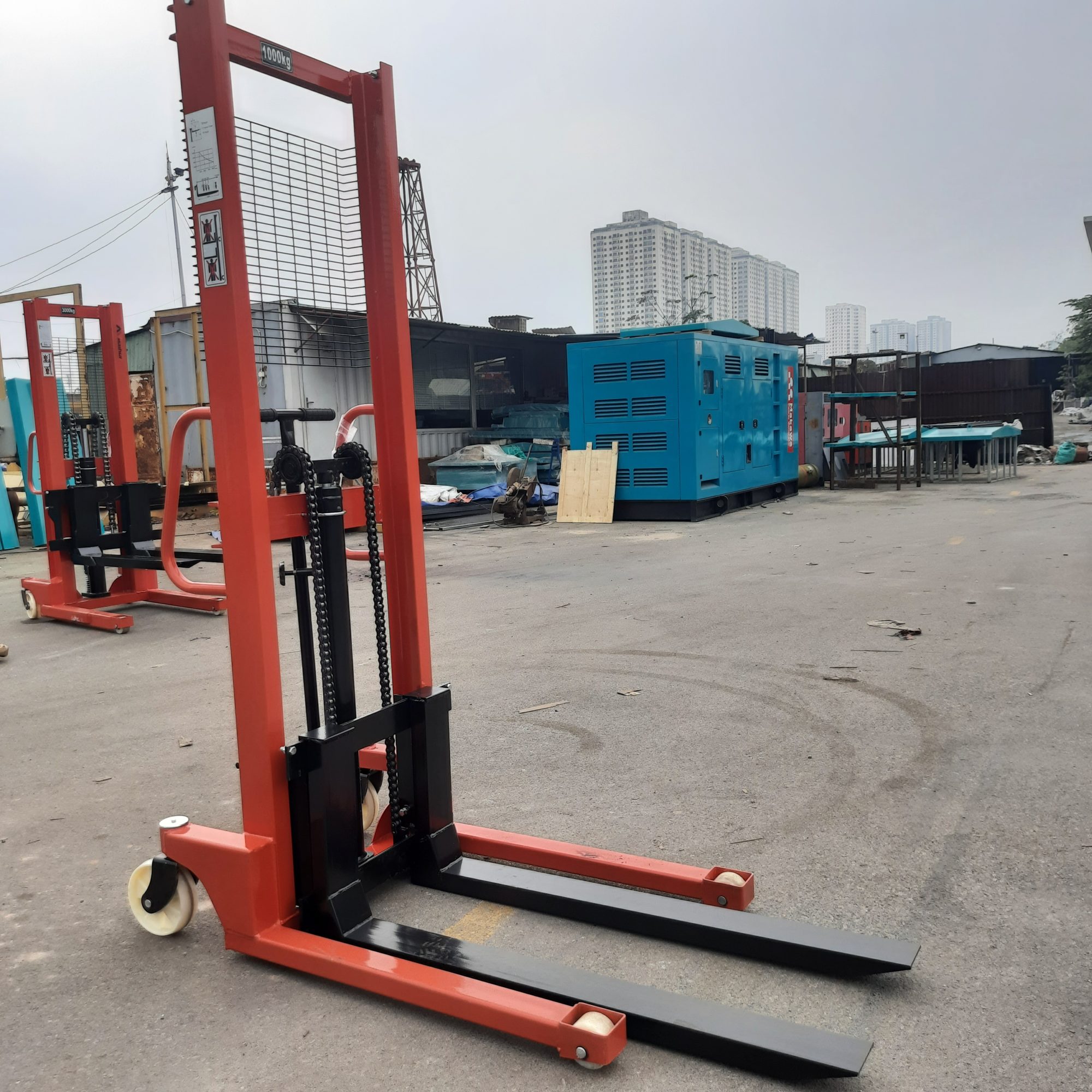 Tại sao nên đầu tư vào xe nâng tay cao 1 tấn 3 Xe nâng tay cao 1 tấn nâng cao 1,6m CTY-A1016