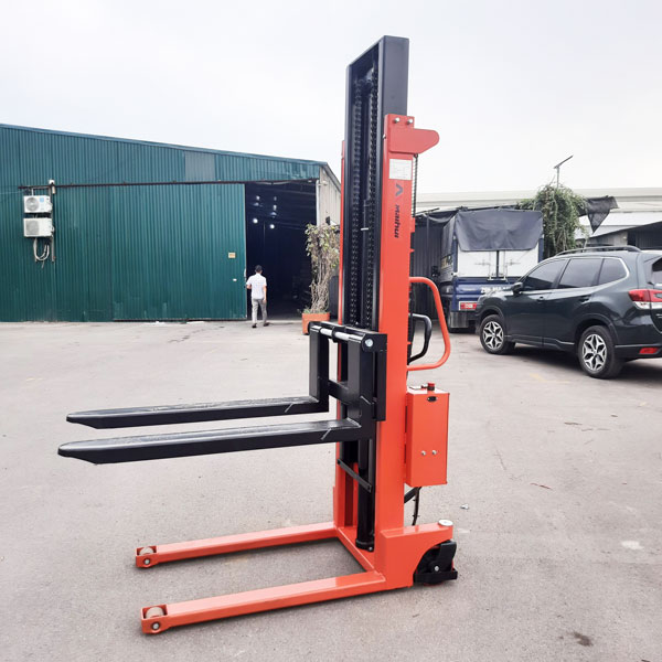 Xe nang ban tu dong CTD J1530 1