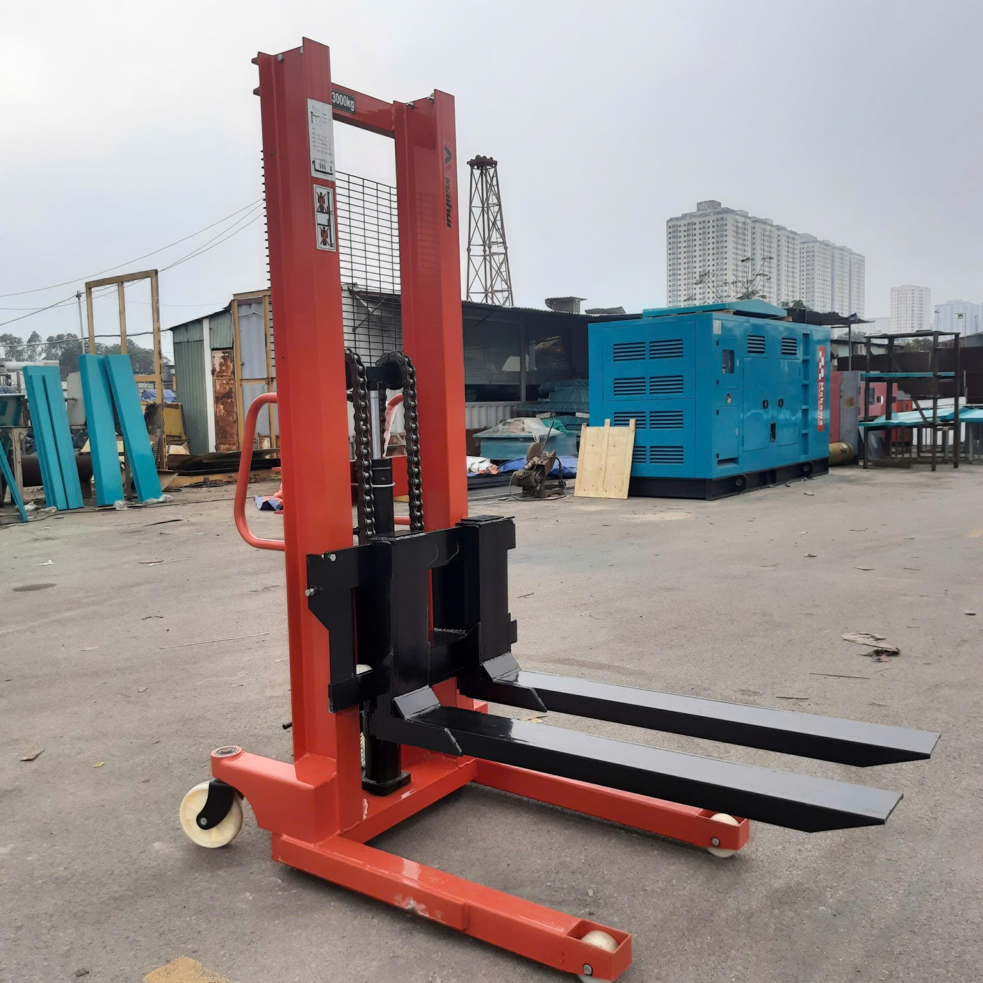 So sánh xe nâng tay cao hãng Maihui với các hãng khác 3 Xe nâng tay cao hãng Maihui 3 tấn nâng cao 1,6m