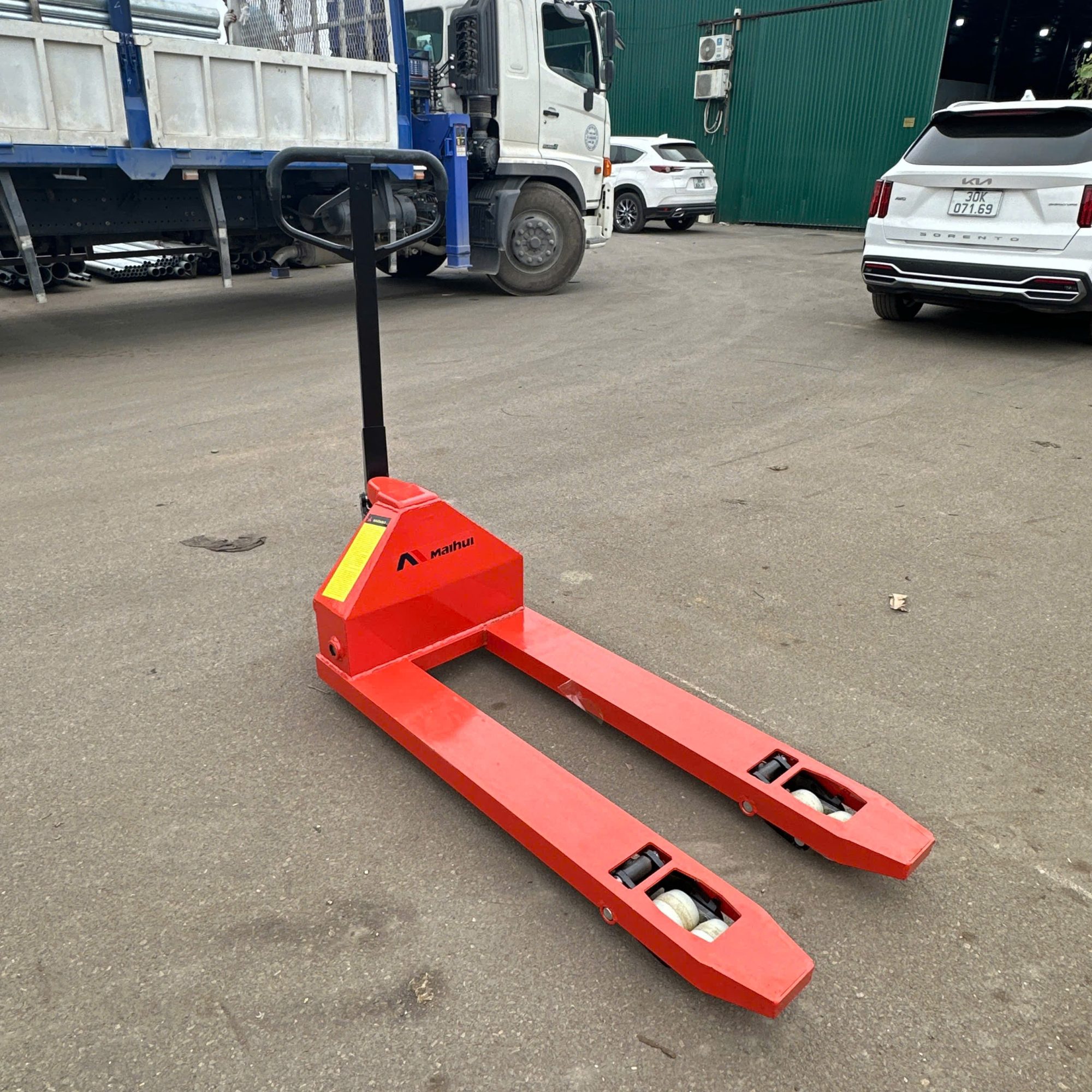 Xe nâng tay 5 tấn - Giải pháp hoàn hảo cho vận chuyển hàng hóa 3 Xe nâng tay 5 tấn hãng Maihui CBY-5T